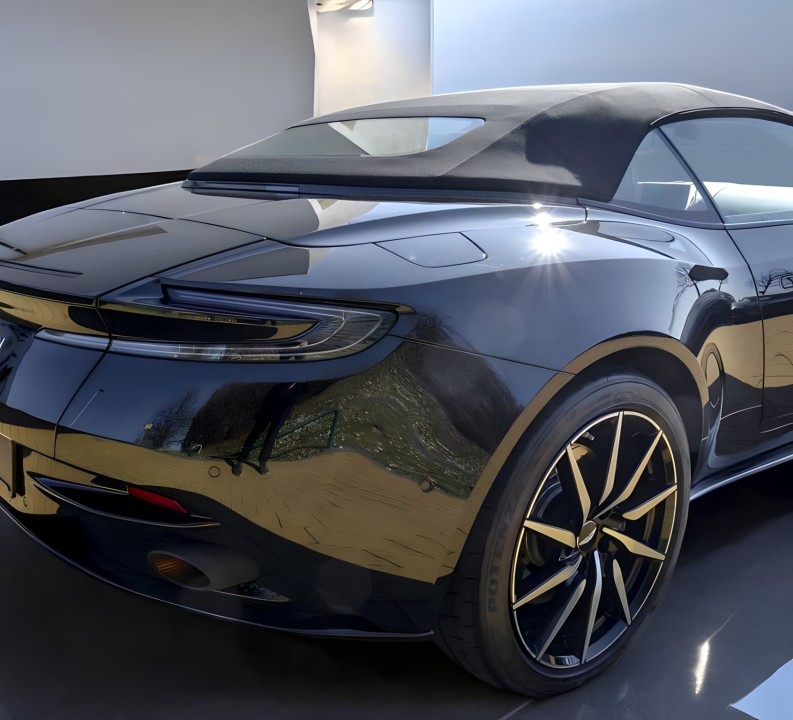 Aston Martin DB11 (5)