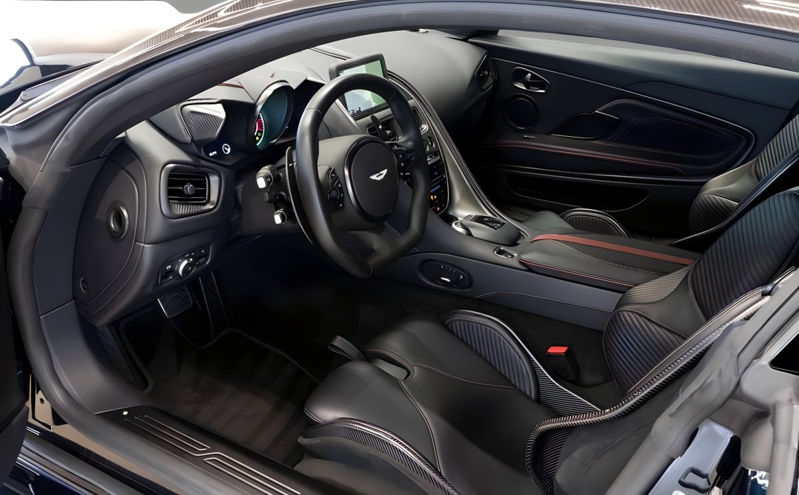 Aston Martin DBS 770 - foto 20