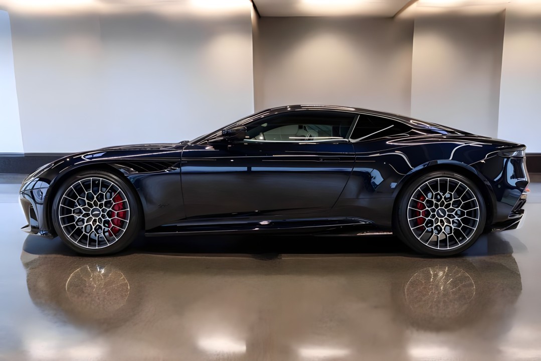 Aston Martin DBS 770 - foto 13