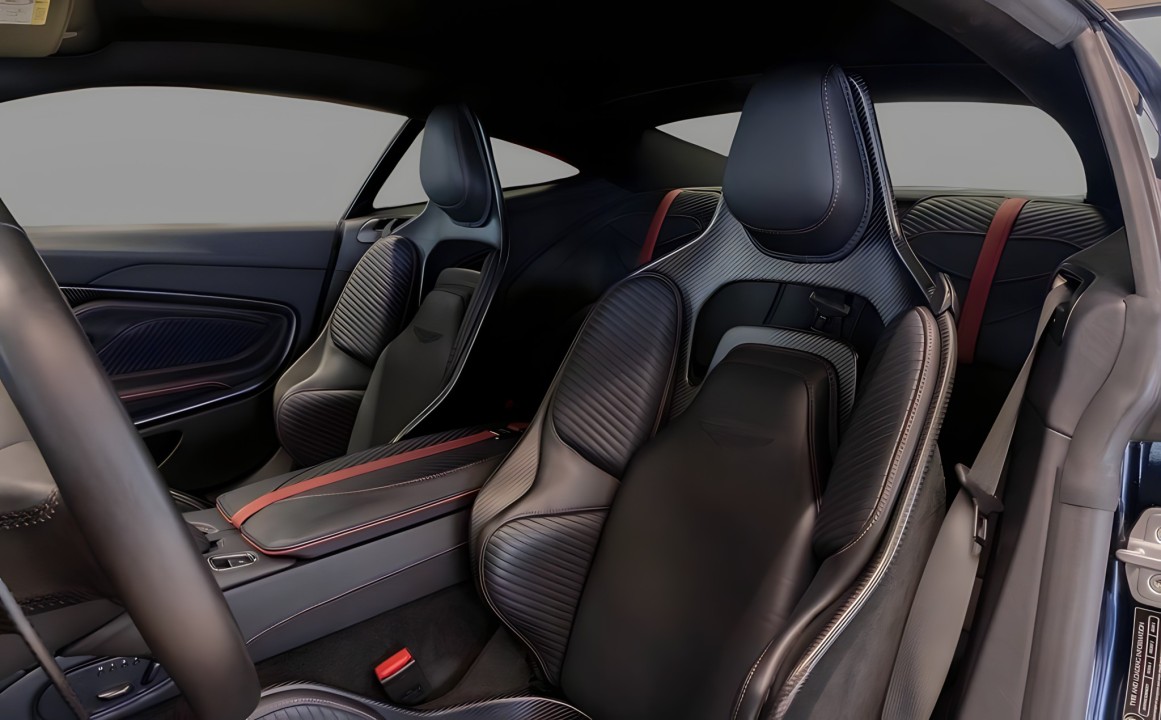 Aston Martin DBS 770 - foto 22