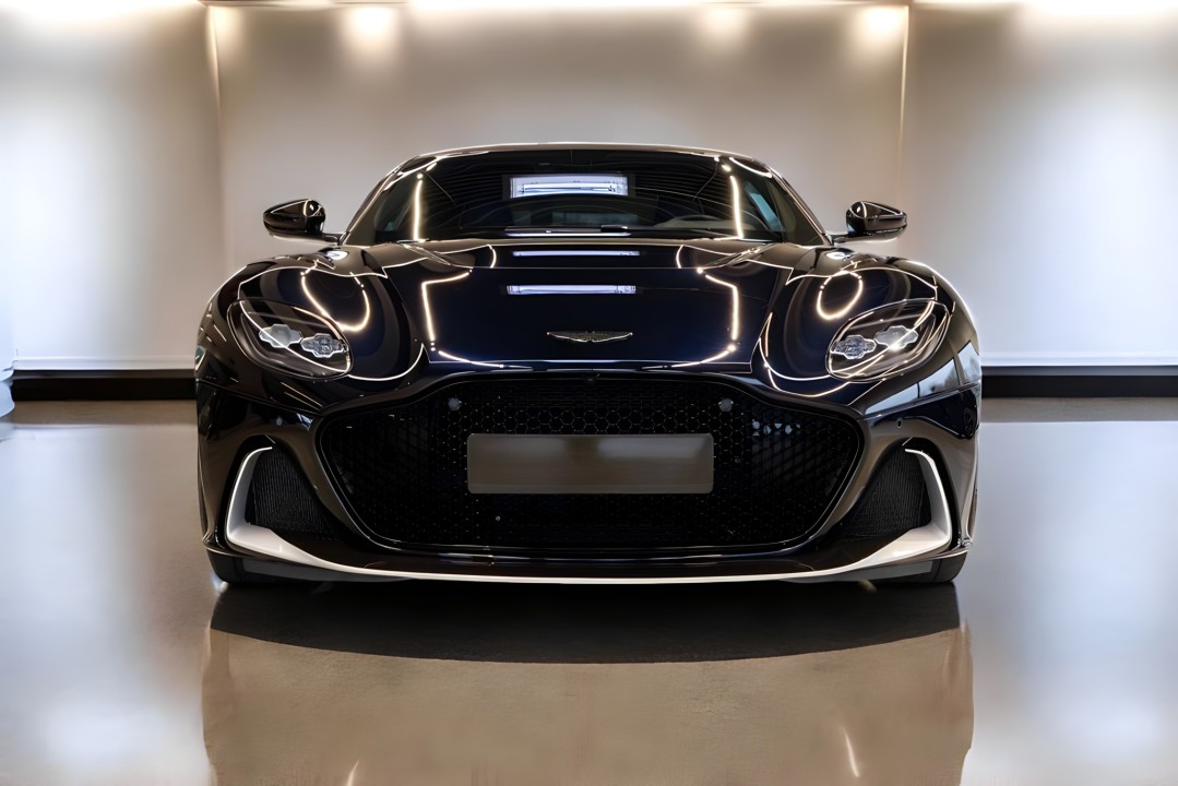 Aston Martin DBS 770 (2)