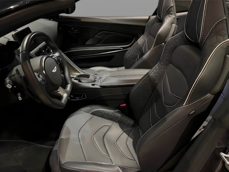 Aston Martin DBS V12 Volante (5)