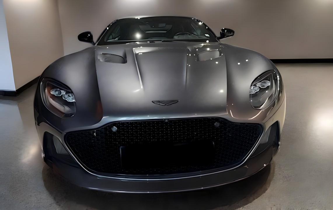 Aston Martin DBS V12 Volante (2)