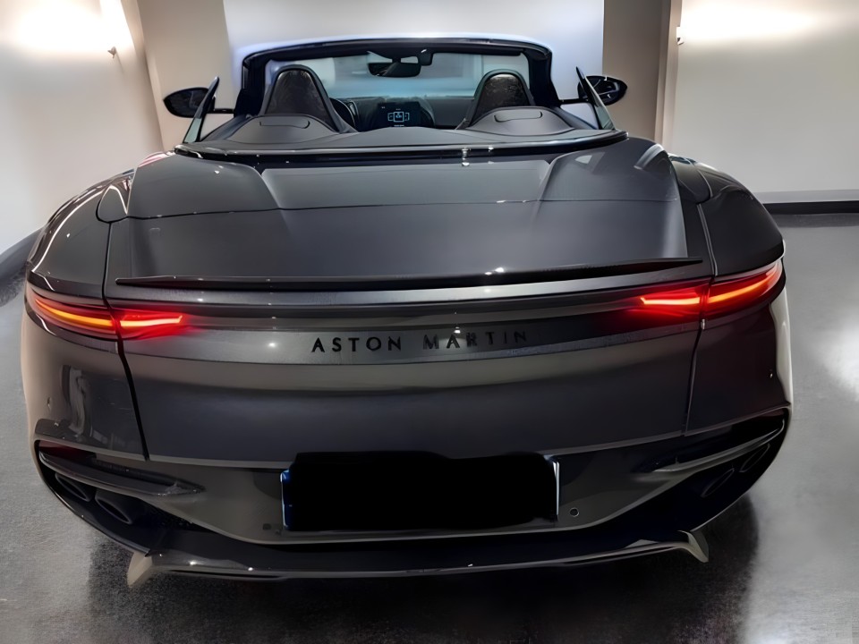 Aston Martin DBS V12 Volante (4)
