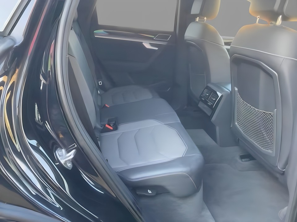 Volkswagen Touareg (5)