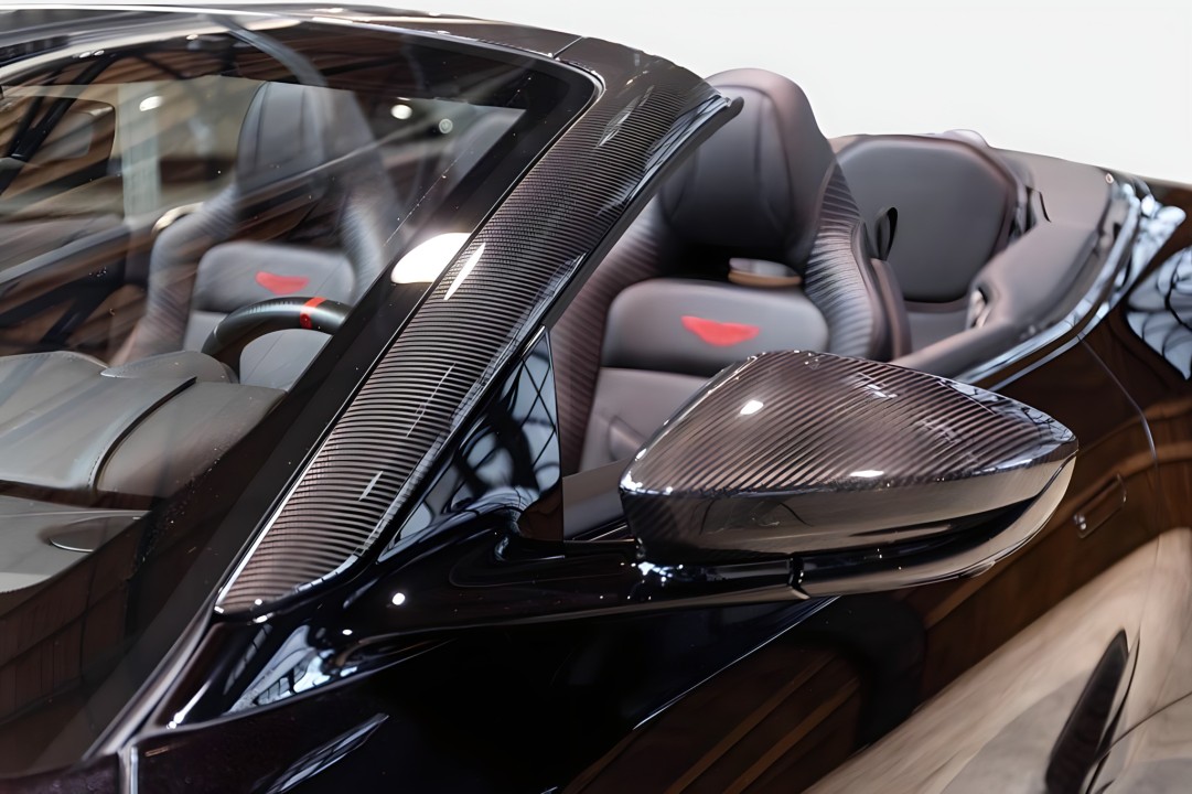 Aston Martin DBS 770 Volante - foto 15