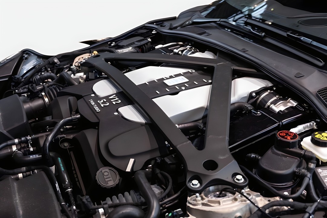 Aston Martin DBS 770 Volante - foto 19