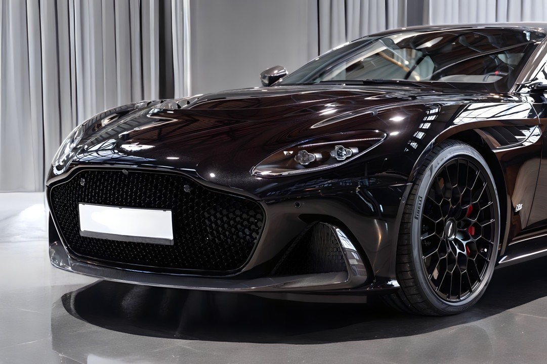 Aston Martin DBS 770 Volante - foto 8