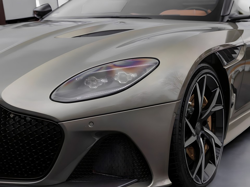 Aston Martin DBS - foto 22
