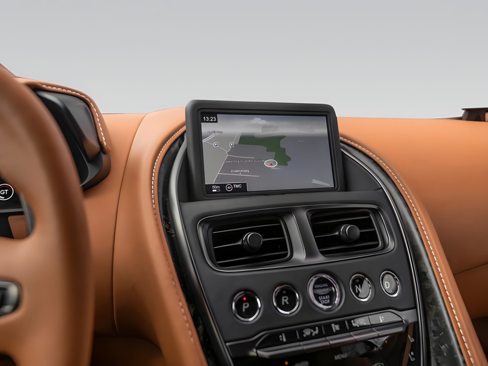 Aston Martin DBS - foto 19