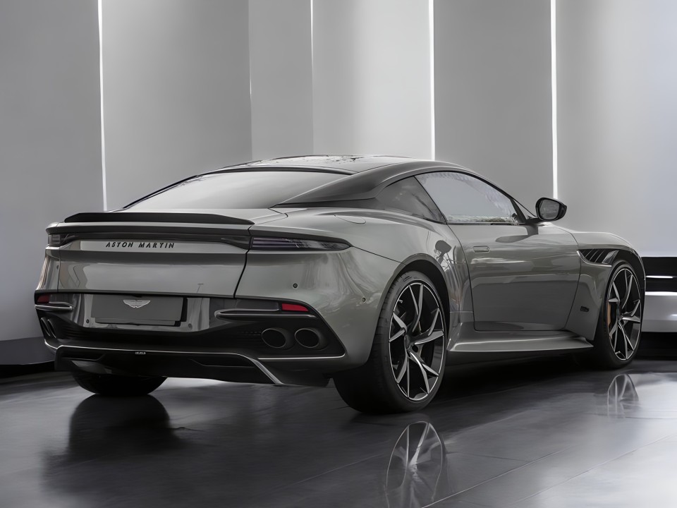 Aston Martin DBS (4)