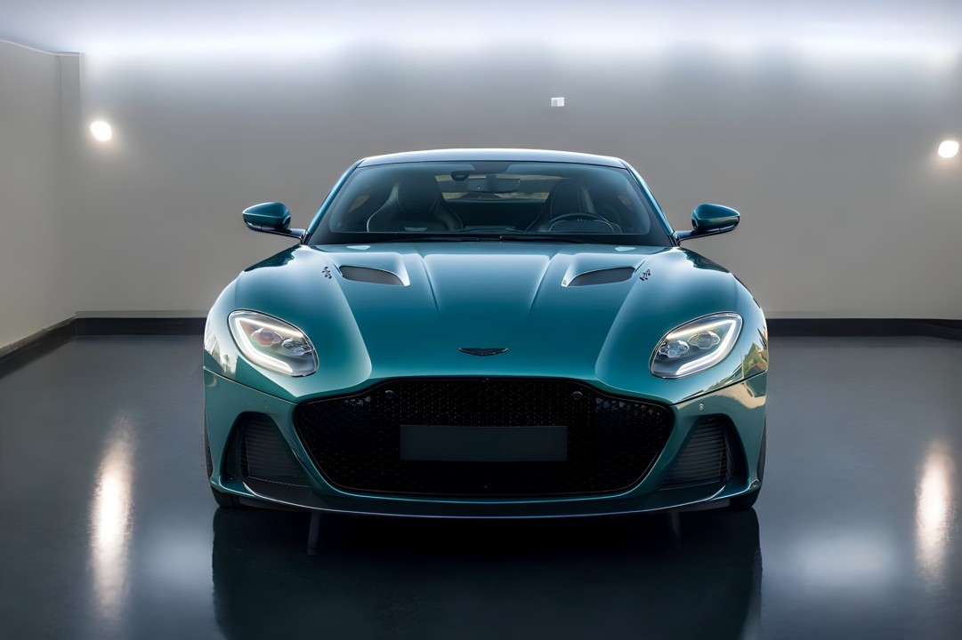 Aston Martin DBS Superleggera (2)