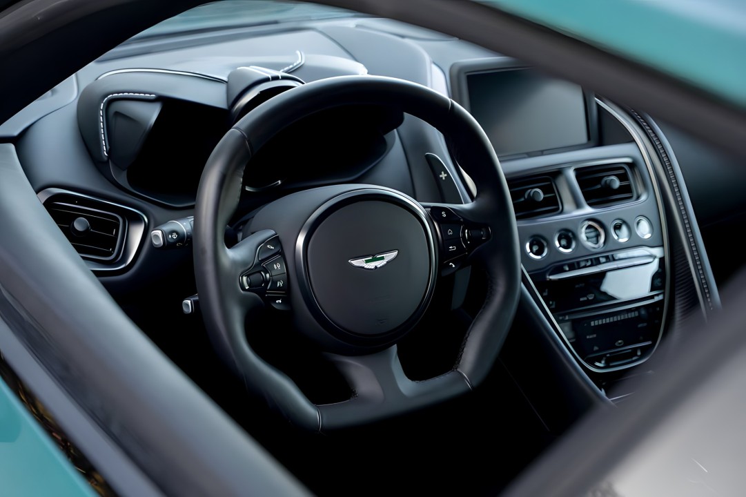 Aston Martin DBS Superleggera - foto 9