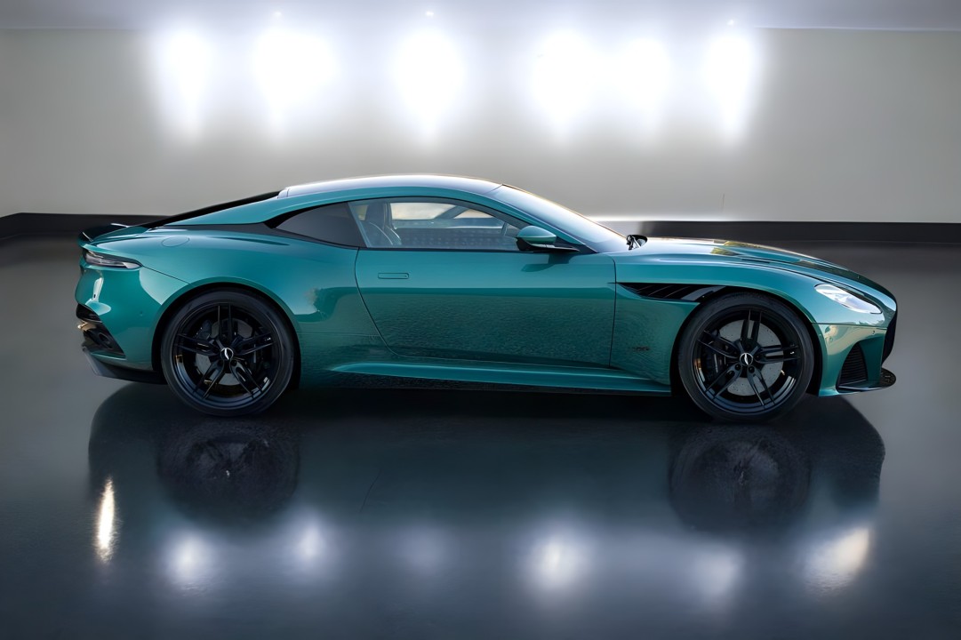 Aston Martin DBS Superleggera (5)