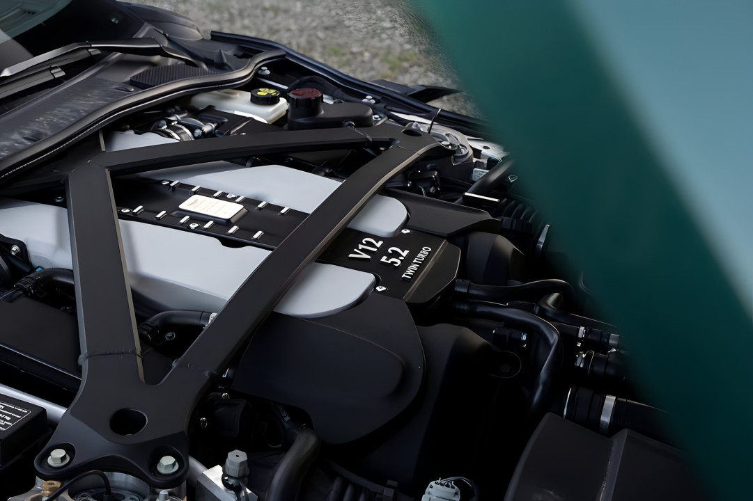 Aston Martin DBS Superleggera - foto 15