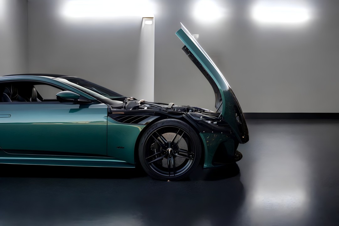 Aston Martin DBS Superleggera - foto 16
