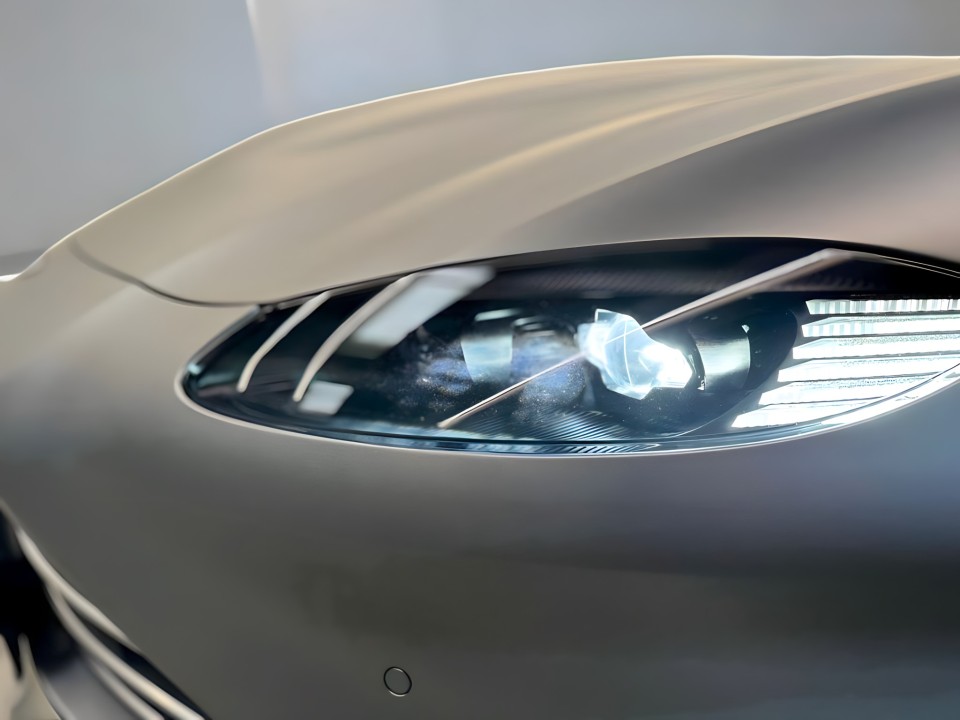 Aston Martin Vantage V8 - foto 17