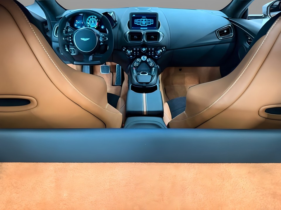 Aston Martin Vantage V8 - foto 10
