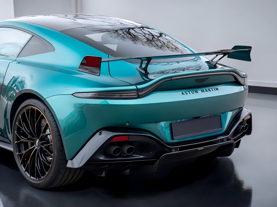 Aston Martin Vantage V8 F1 Coupe - foto 6