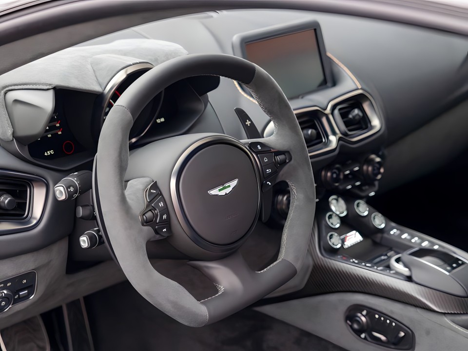 Aston Martin Vantage V8 F1 Coupe - foto 12