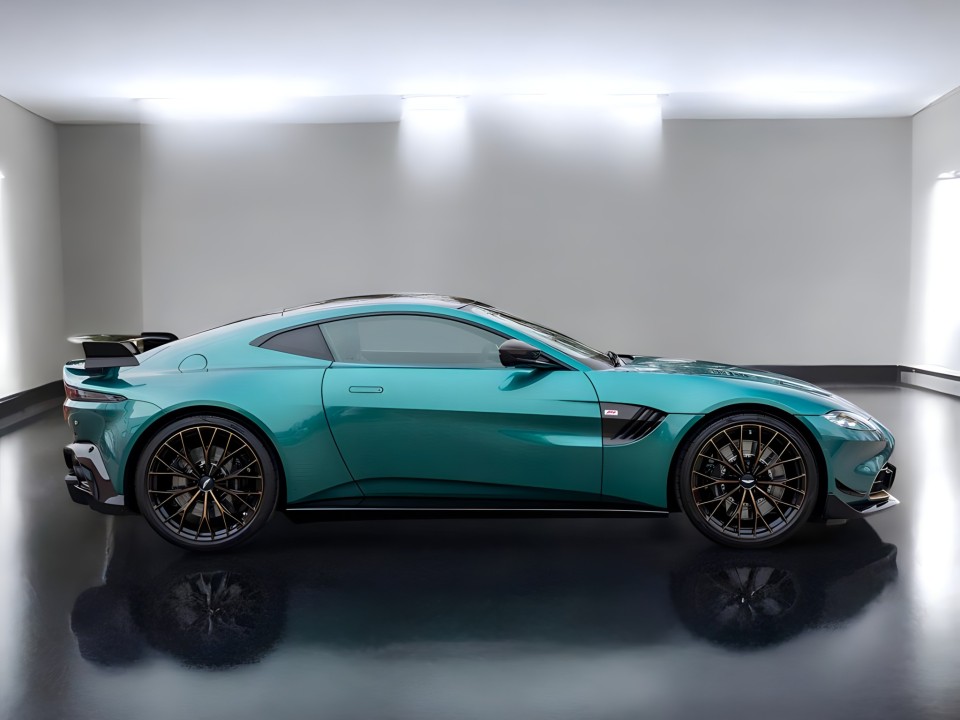 Aston Martin Vantage V8 F1 Coupe (3)