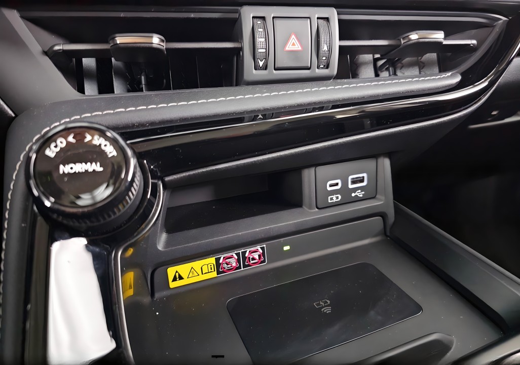 Lexus NX - foto 14
