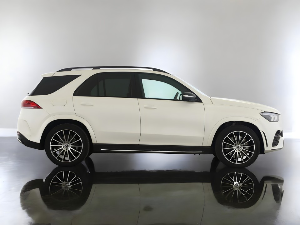 Mercedes-Benz GLE 350e 4MATIC AMG Line (2)