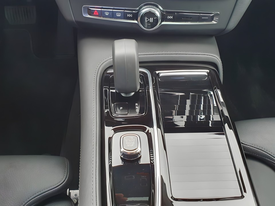 Volvo S90 T8 Recharge AWD Plus Dark - foto 15