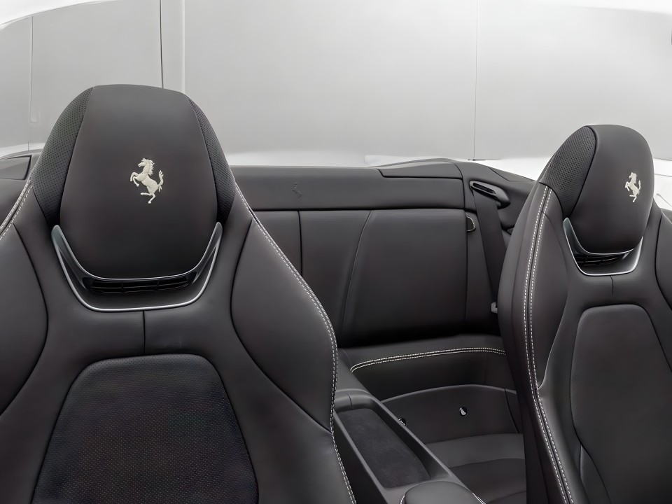 Ferrari Portofino - foto 11