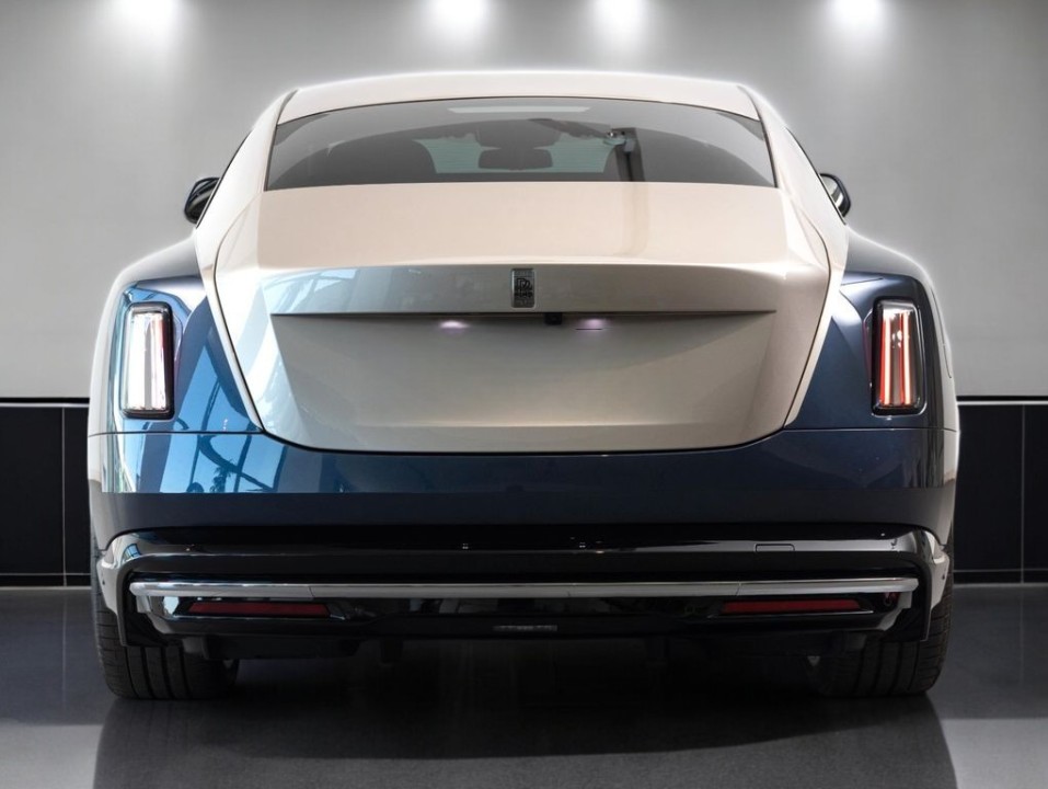 Rolls-Royce Spectre (3)