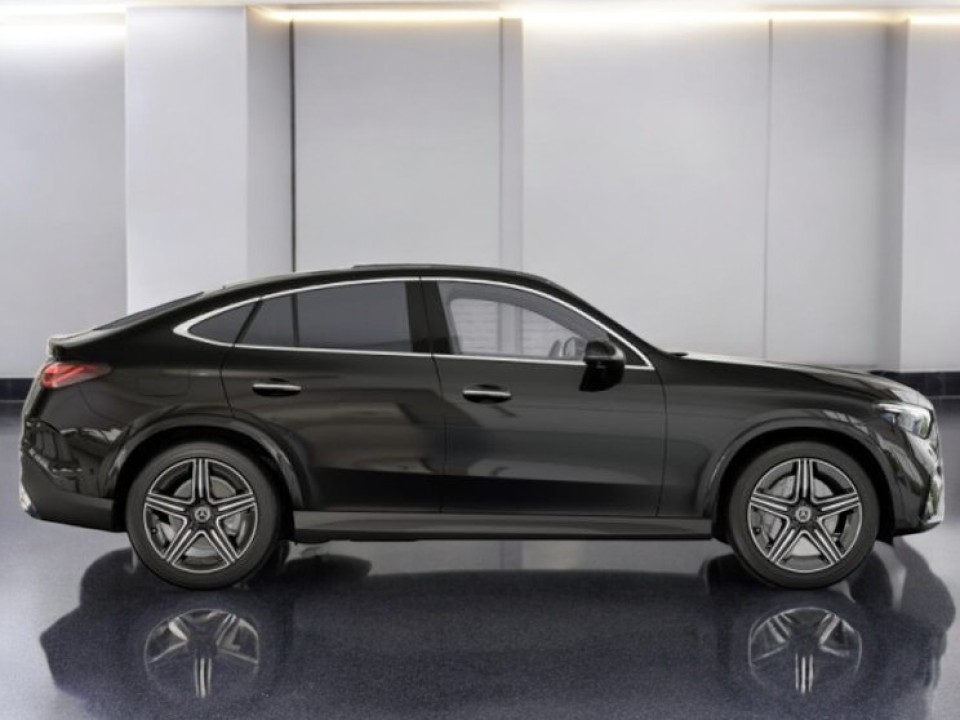 Mercedes-Benz GLC Coupe 300 4MATIC AMG Line (2)
