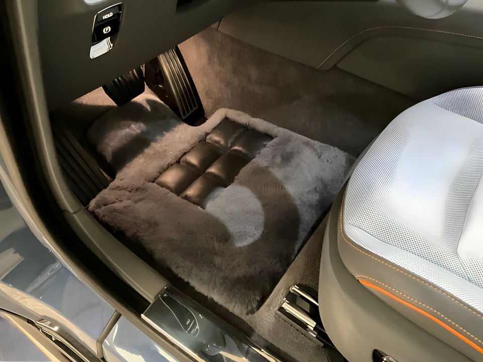 Rolls-Royce Spectre - foto 12
