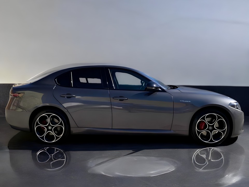 Alfa Romeo Giulia Q4 Veloce (2)