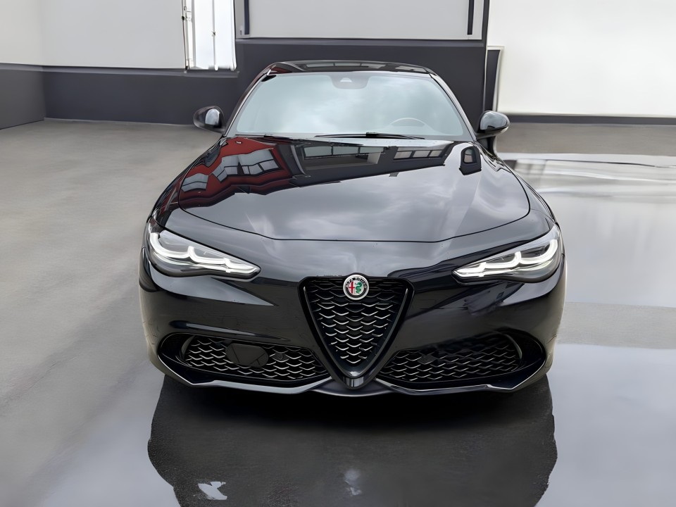 Alfa Romeo Giulia Q4 - foto 6