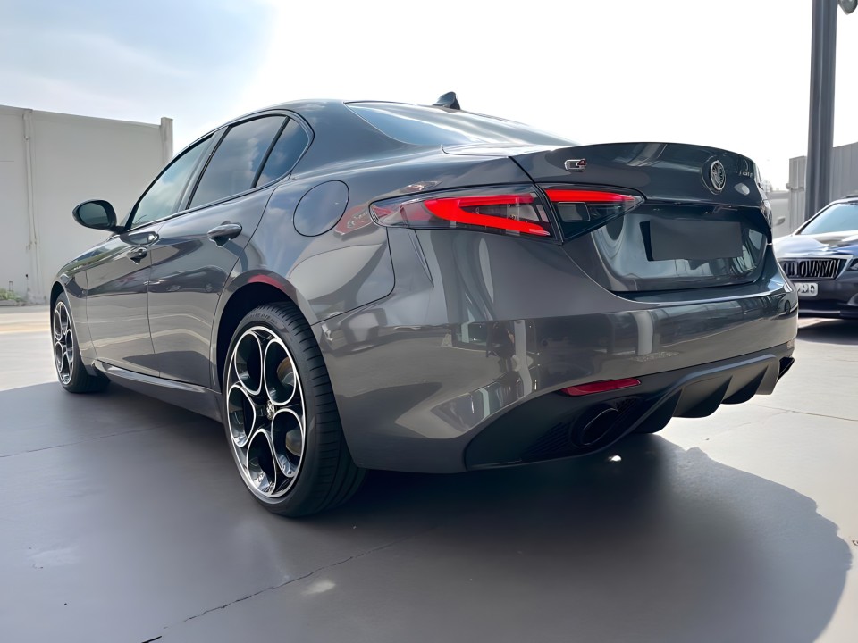Alfa Romeo Giulia Veloce Q4 (5)