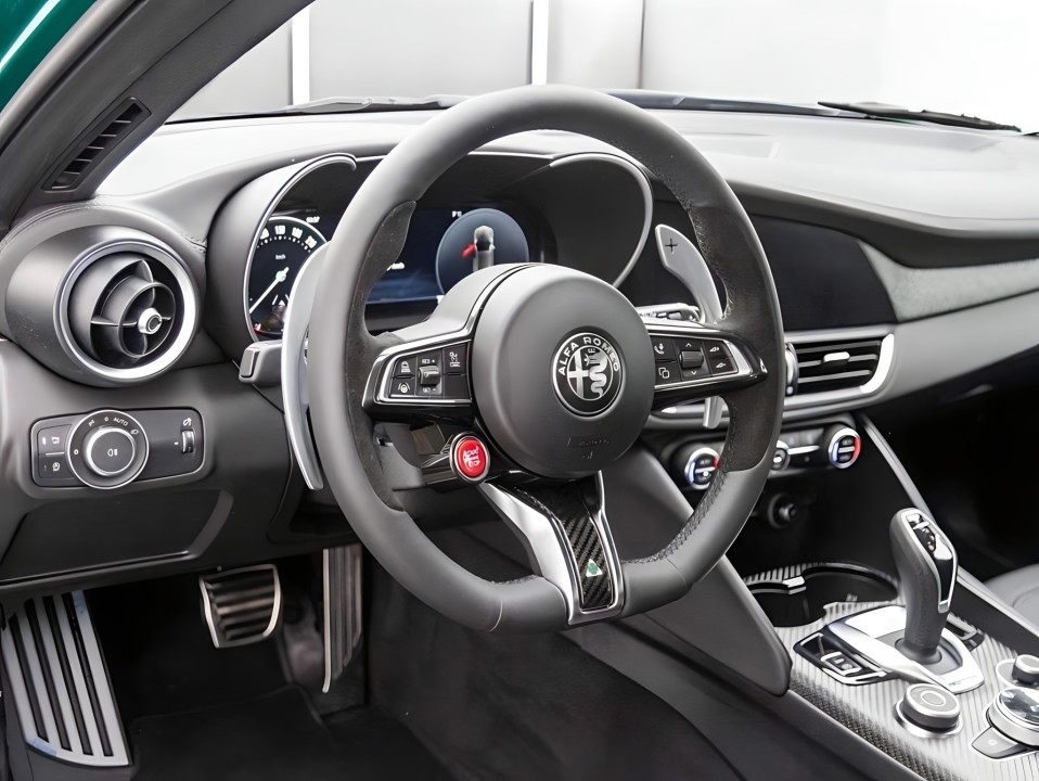 Alfa Romeo Giulia V6 (5)