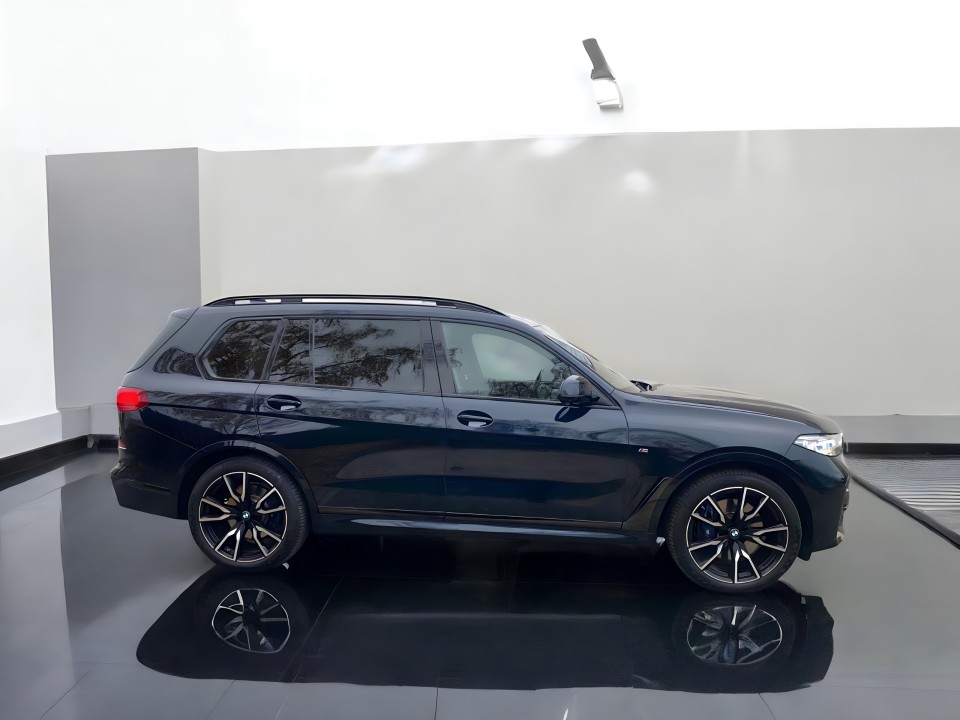 BMW X7 xDrive40d M-Sport (2)