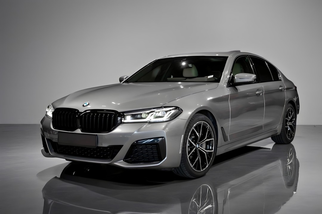 BMW Seria 5 530i xDrive M-Sport (5)