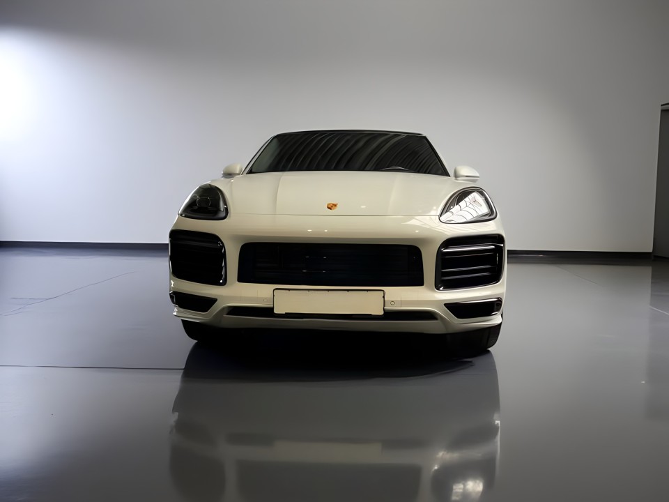 Porsche Cayenne Coupe (2)