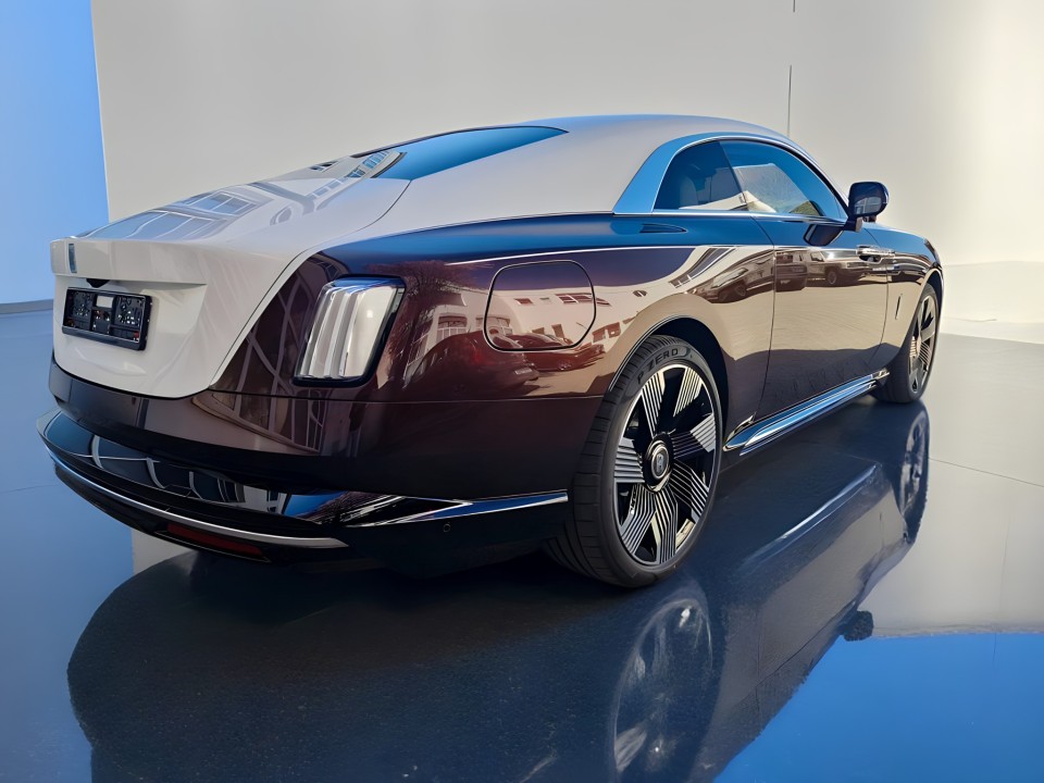 Rolls-Royce Spectre (3)