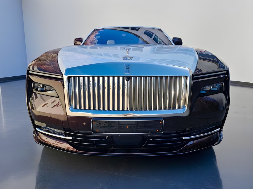 Rolls-Royce Spectre (2)