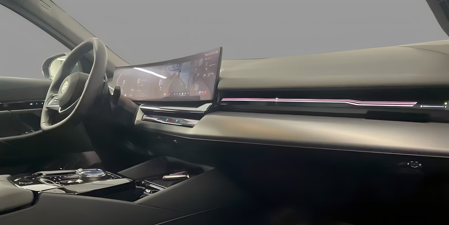 BMW Seria 5 520I (5)