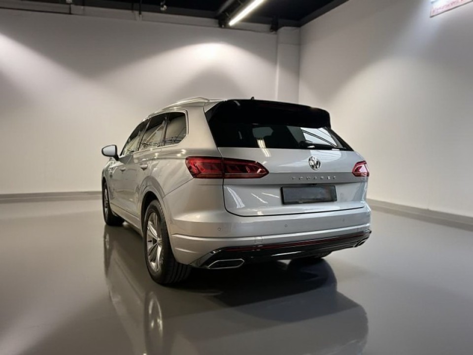 Volkswagen Touareg V6 TDI R-Line (3)