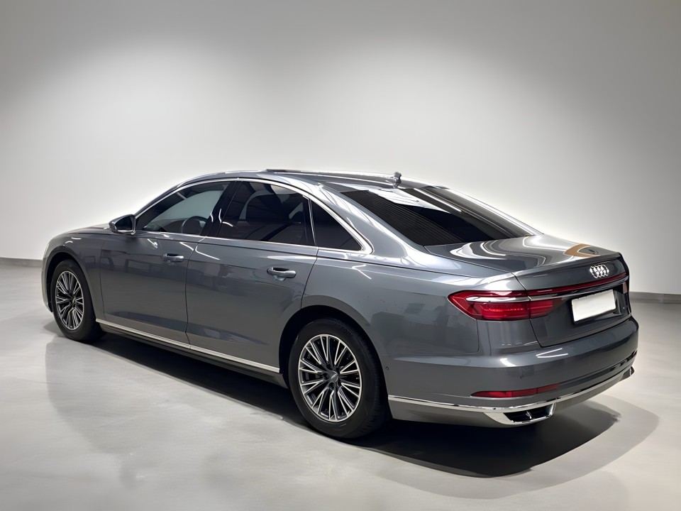 Audi A8 50 TDI quattro (4)