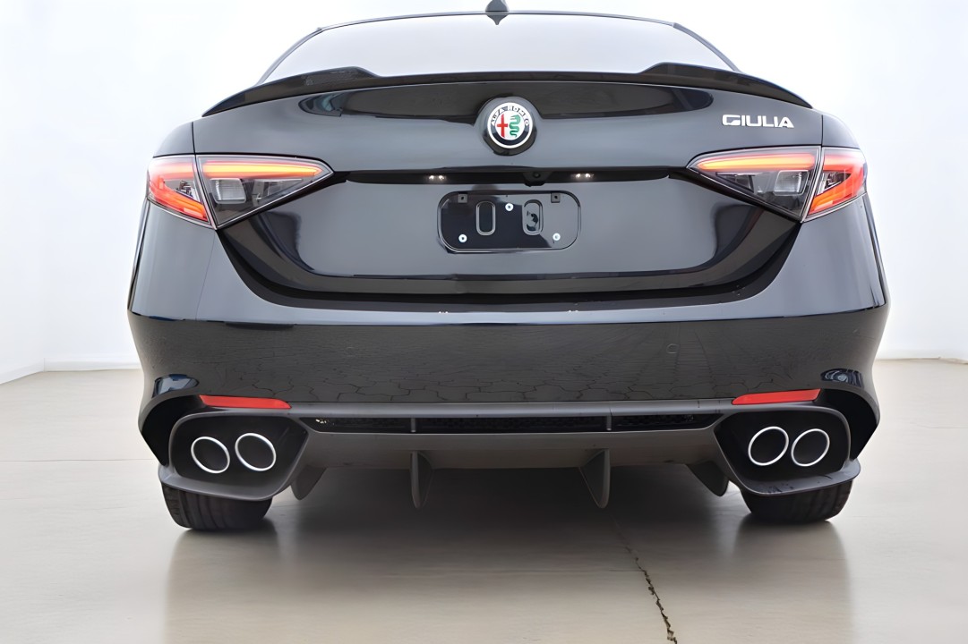 Alfa Romeo Giulia V6 (5)