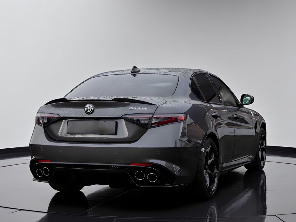 Alfa Romeo Giulia V6 (3)