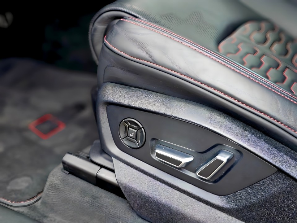 Audi RS Q8 TFSI quattro - foto 10