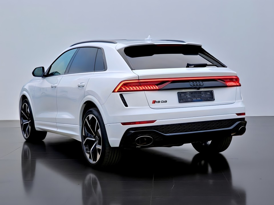 Audi RS Q8 TFSI quattro (3)