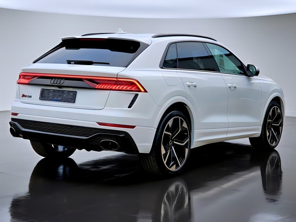 Audi RS Q8 TFSI quattro (2)