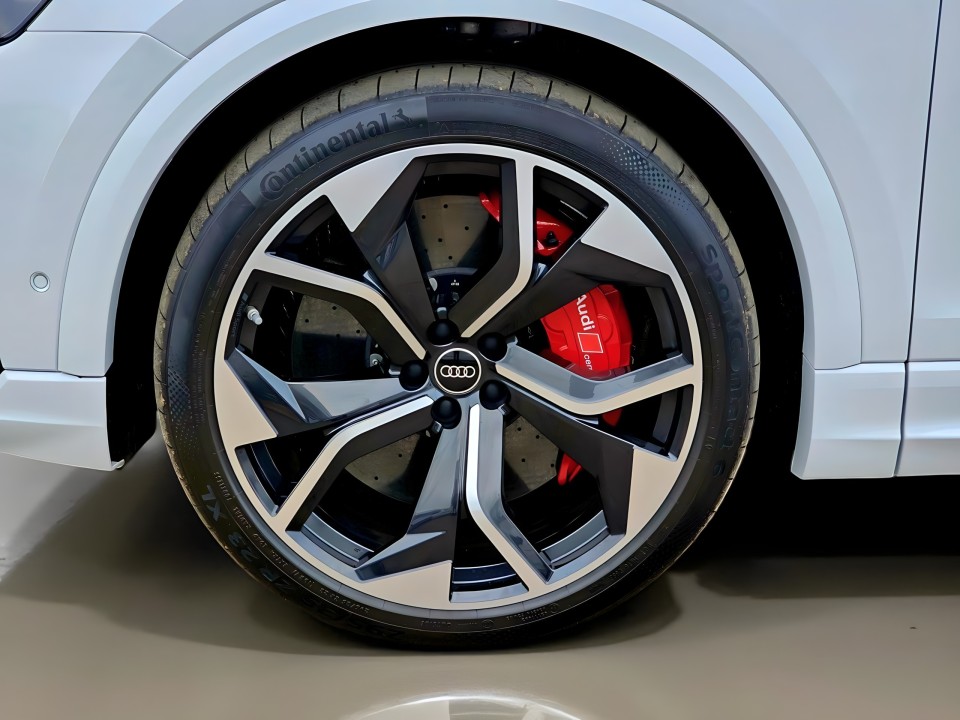 Audi RS Q8 TFSI quattro - foto 15